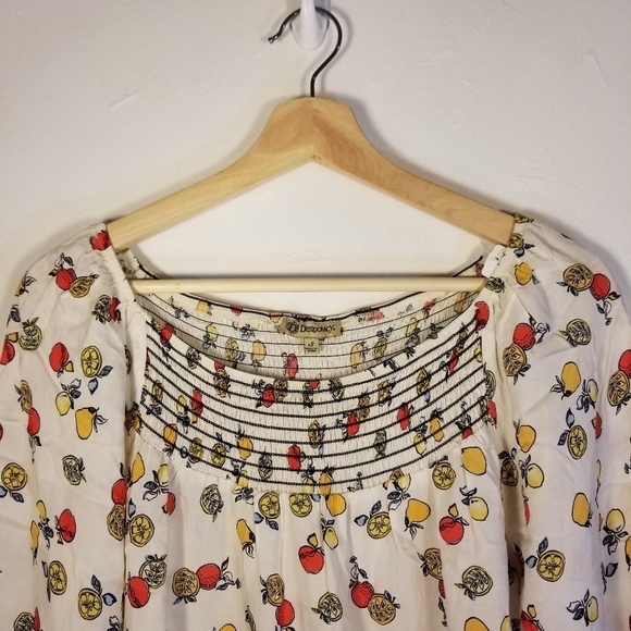 DEMOCRACY Fruit Print Top Smocked Ruffle Peplum Hem Women's Small Relaxed Cream - Picture 5 of 16